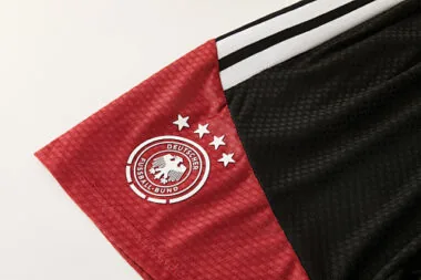 Imagen 13 del álbum Equipación de entrenamiento de fútbol de Alemania 2026