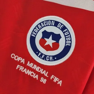 Imagen 3 del álbum Camisetas de fútbol de manga larga de la selección de Chile de 1998 (local, diseño retro)