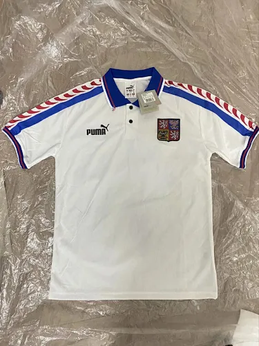 Retro voetbalshirts van Tsjechië uit 1996 (uitwedstrijden)