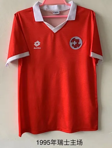 Retro voetbalshirts van Zwitserland uit 1995 (thuiswedstrijden)