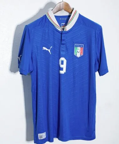 Imagen 2 del álbum 2012 Italy Home Retro Soccer Jerseys