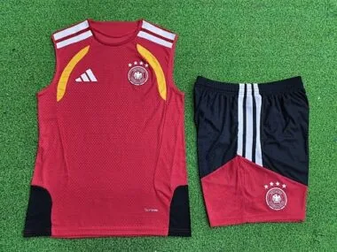 01-02 Duitsland Spelersvest + korte broek