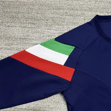 Imagem 2 do álbum 2025 Italy Hoodie