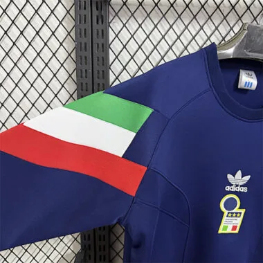 Imagem 5 do álbum 2025 Italy Hoodie