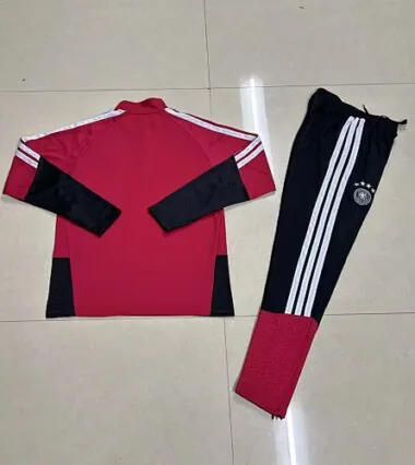Imagen 2 del álbum Chándal con jersey infantil «Alemania 2026»