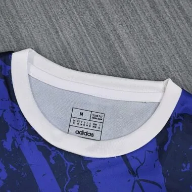 Image 3 de l’album 2025 Japan Special Soccer Jerseys