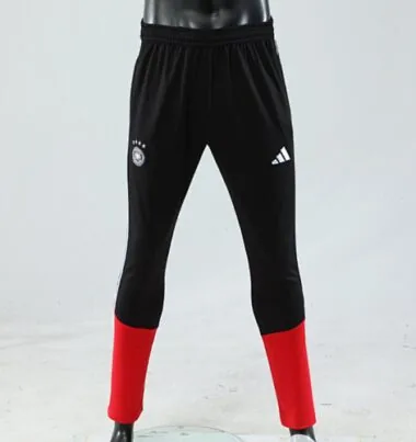 Afbeelding 2 van album 2025 Germany Kids tracksuit