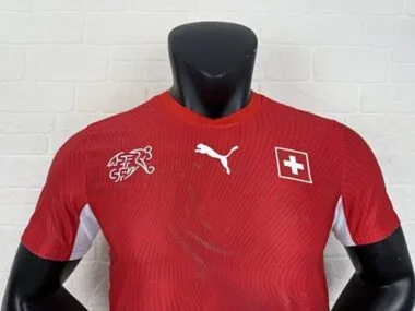 Afbeelding 11 van album 2026 Zwitserland thuisshirts voor spelers