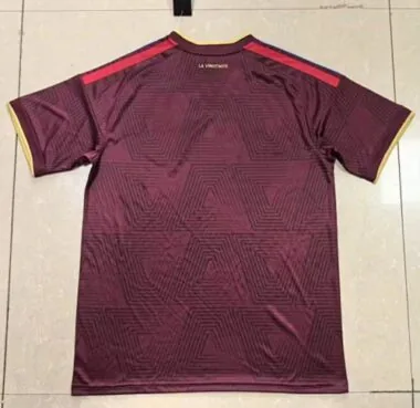 Afbeelding 2 van album 2026 Venezuela voetbalshirts (thuis)