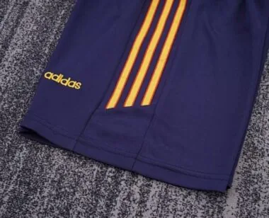 Afbeelding 11 van album 1996 Spain Home Kids Soccer Jerseys