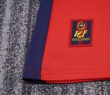 Afbeelding 8 van album 1998 Spanje Thuisvoetbalshirts voor kinderen