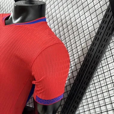 Afbeelding 4 van album Voetbalshirts 2025 Noorwegen – Thuisversie voor spelers