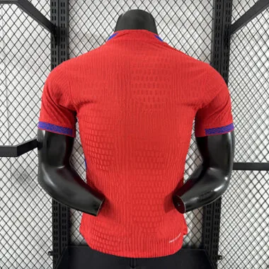 Afbeelding 7 van album Voetbalshirts 2025 Noorwegen – Thuisversie voor spelers
