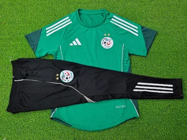 2025 Algerije: shirt met korte mouwen + broek