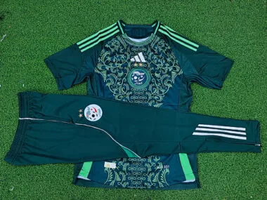 2025 Algerije Uitwedstrijd: shirt met korte mouwen + broek