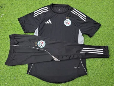 2025 Algerije: shirt met korte mouwen + broek