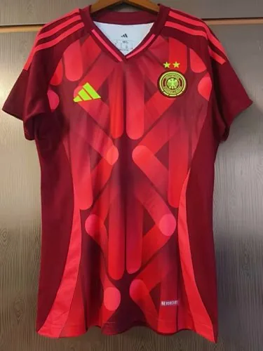 25-26 Duitsland uitwedstrijd-voetbalshirts voor dames