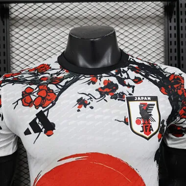 Immagine 2 dell’album Maglie da calcio "Japan Special Player Version" 2025