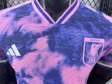 Image 2 de l’album Maillots de football « Édition spéciale joueurs » du Japon 2024