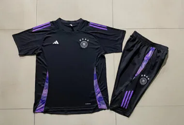 Imagen 2 del álbum Camisetas de fútbol de manga corta de Alemania 2024