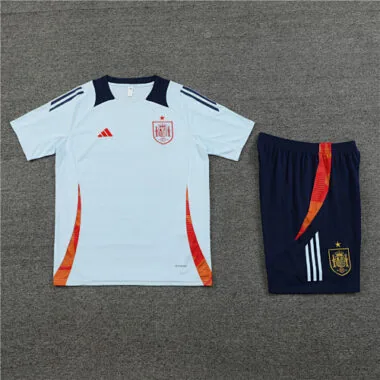 Imagem 4 do álbum Camisolas de treino de futebol da Espanha para 2024