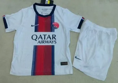 26-27 Paris Away Kids