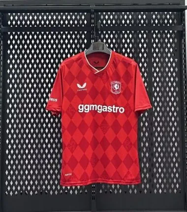 Albumcover van 25-26 Twente thuisvoetbalshirts