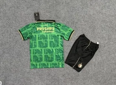 Immagine 2 dell’album 25-26 Feyenoord Fourth Kids Soccer Jerseys