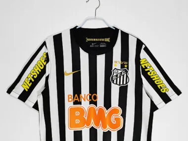 Immagine 3 dell’album Maglie da calcio retro in trasferta del Santos 2013