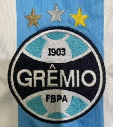 Imagen 3 del álbum 2000 Gremio Home Retro Soccer Jerseys