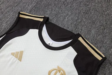 Image 2 de l’album 26-27 Flamengo Training Soccer Vest