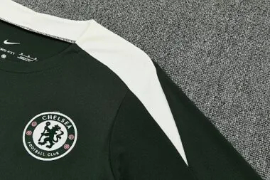 Immagine 6 dell’album Tuta da calcio Chelsea per gli allenamenti del 26-27