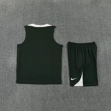 Immagine 3 dell’album 26-27 Chelsea Training Soccer Vest