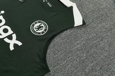 Immagine 7 dell’album 26-27 Chelsea Training Soccer Vest