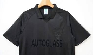Immagine 4 dell’album 1998 Chelsea Retro Soccer Jerseys