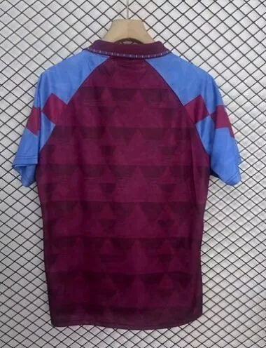 Imagem 2 do álbum 1998 Aston Villa Home Retro Soccer Jerseys