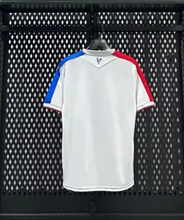 Imagem 2 do álbum 25-26 Camisolas de futebol da terceira equipa do Crystal Palace