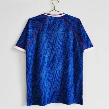 Immagine 2 dell’album Maglie da calcio retrò da casa del Cardiff City del 1990