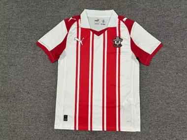 Copertina dell’album Maglie da calcio da casa del Southampton 25-26