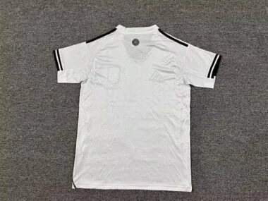 Imagen 2 del álbum 25-26 Fulham Home Soccer Jerseys