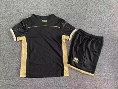 Immagine 2 dell’album Maglie da calcio per bambini con il numero 25-26 del portiere dello Sheffield United