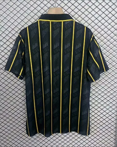 Image 2 de l’album Maillots de football rétro domicile du Sheffield United de 1995