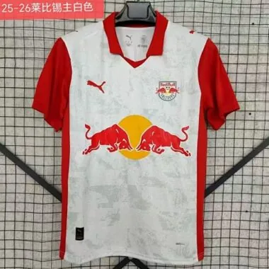 Albumcover van 25-26 Thuisvoetbalshirts van Leipzig