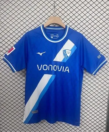 26–27 Bochum – Spezielle Fußballtrikots