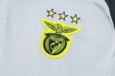Imagem 7 do álbum Fato de treino do Benfica Polo 25-26