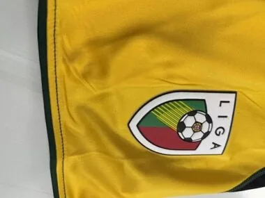 Afbeelding 4 van album 02-03 Sporting Lissabon uitwedstrijd-retroshirts