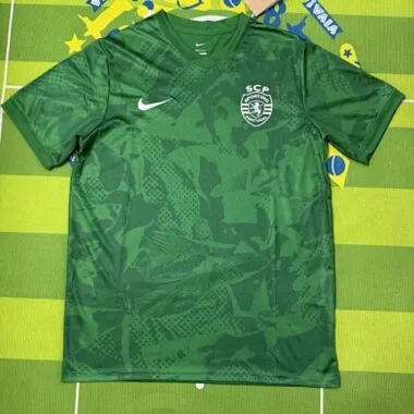 25-26 Voetbalshirts van Sporting Lissabon