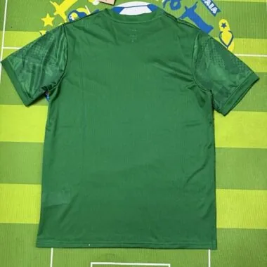 Image 2 de l’album Maillots de football du Sporting Lisbonne n° 25 et 26