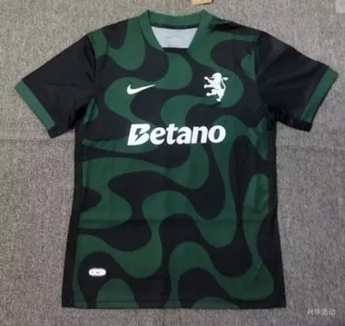 25-26 Derde voetbalshirts van Sporting Lissabon