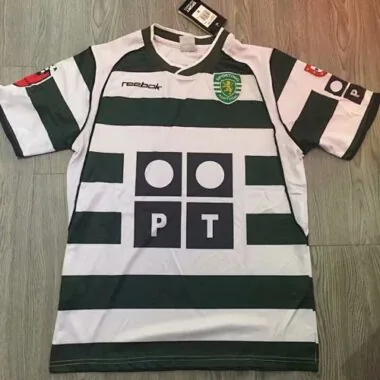 Sporting Lissabon voetbalshirts voor thuiswedstrijden uit 2001
